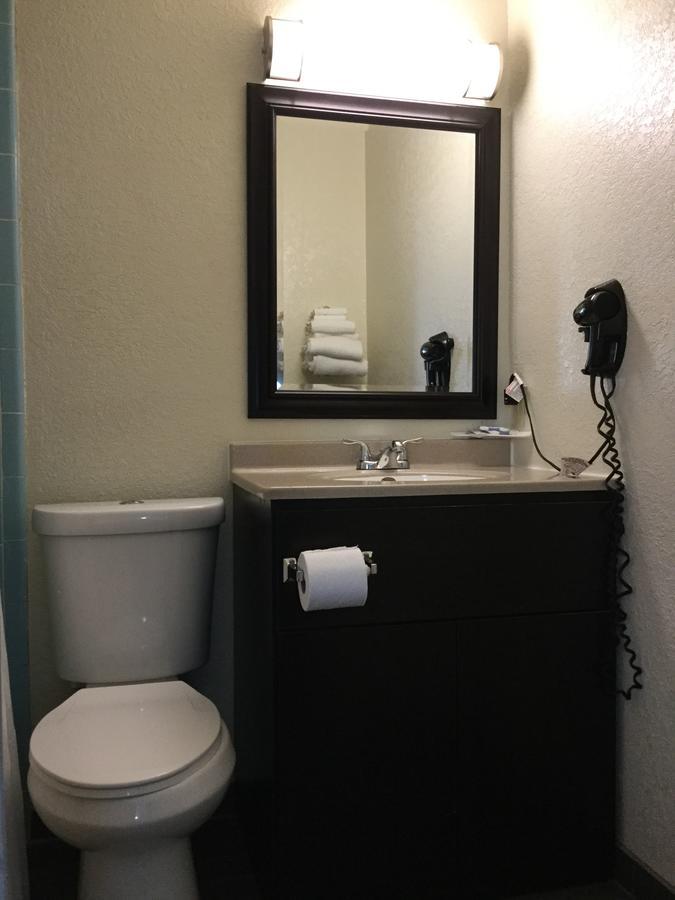 טולדו Best Motel מראה חיצוני תמונה